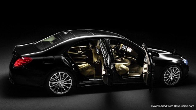 Mercedes-Benz-S-Class door oepn Mercedes-Benz-S-Class door oepn