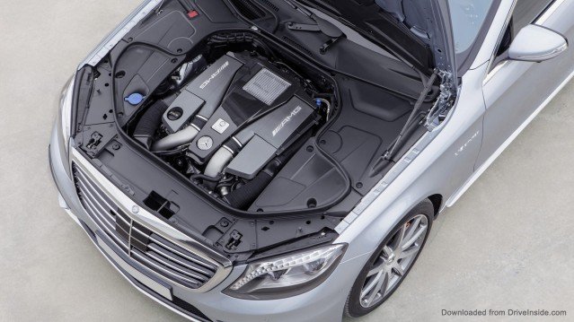 Mercedes-Benz S63 AMG engine