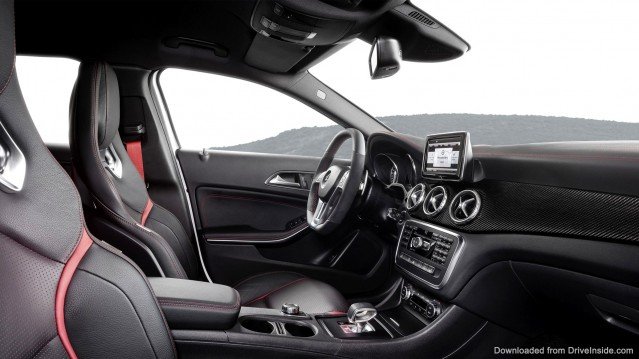 Mercedes-Benz-GLA-45-AMG---interior