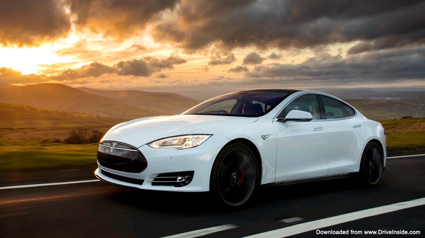 Tesla reveals sensational new Model S