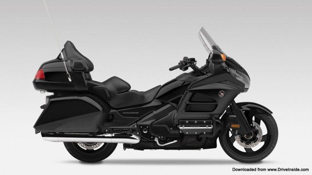 Honda Gold Wing 2015 wallpaper 2