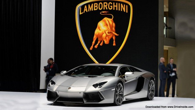 Lamborghini Dealership wallpaper