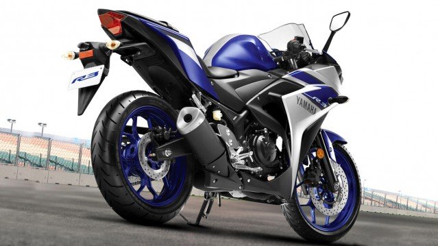 Yamaha YZF-R3 rear wallpaper