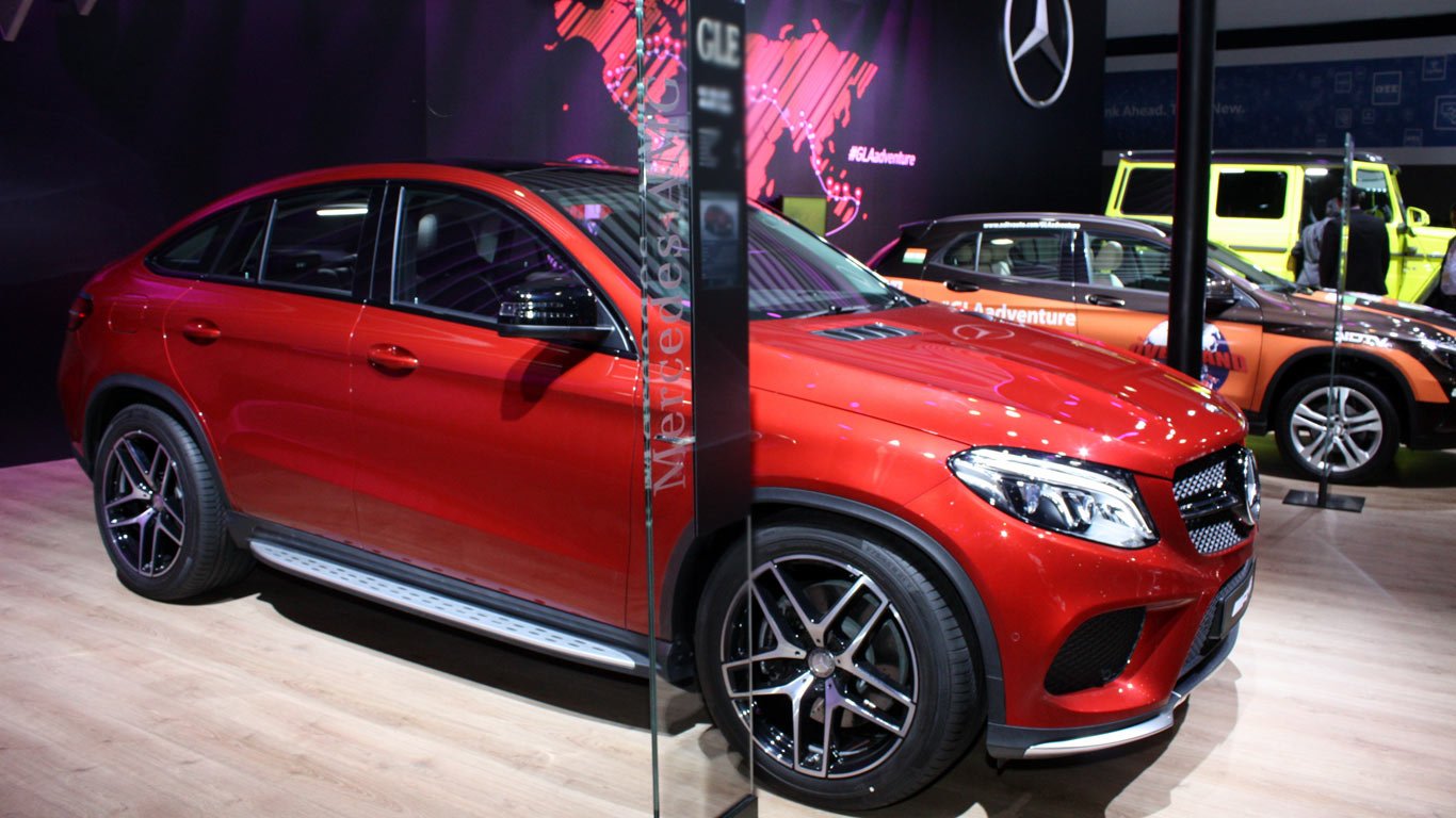 Mercedes-Benz unveils the largest 3S luxury car dealership